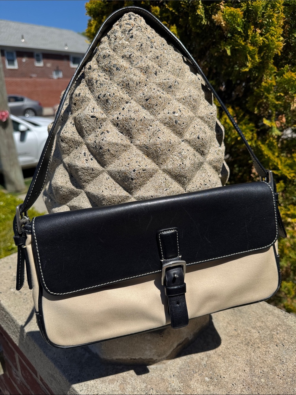 Coach Vintage Y2K 7702 Hampton Cream & Blk. Cloth Shoulder Bag